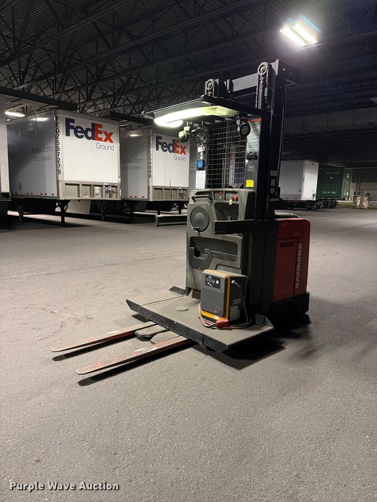 2016 Raymond 540 OPC30TT order picker