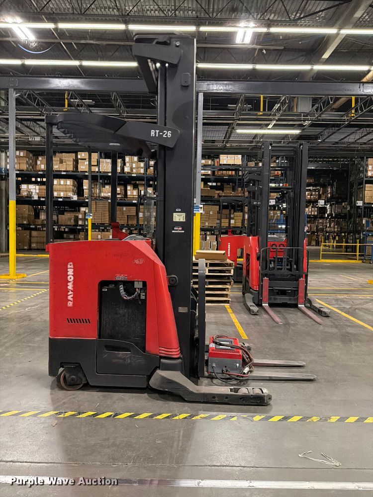 image for item NF9637 2006 Raymond 740R45TT reach truck
