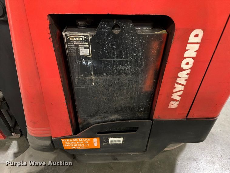 image for item NF9637 2006 Raymond 740R45TT reach truck