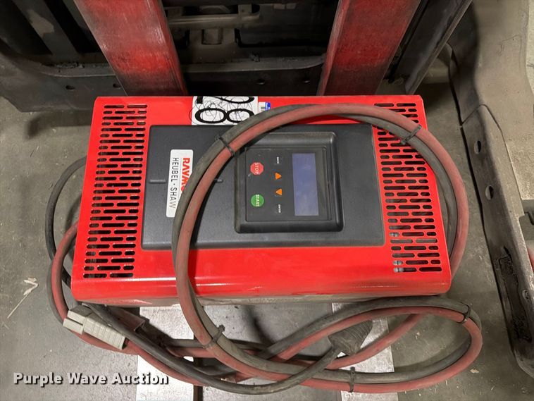 image for item NF9637 2006 Raymond 740R45TT reach truck