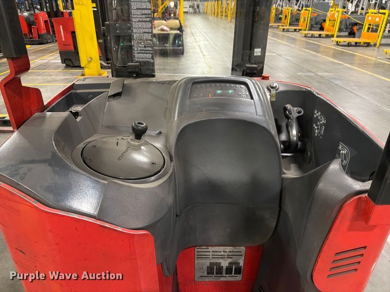 image for item NF9637 2006 Raymond 740R45TT reach truck