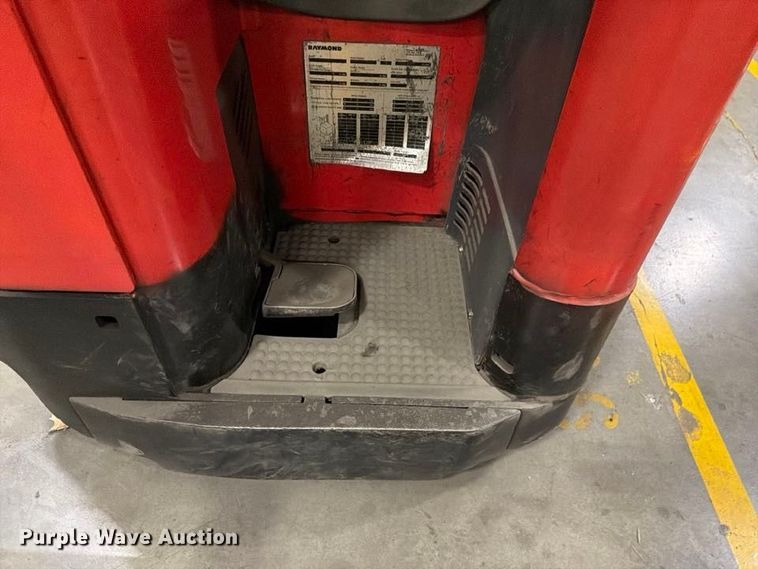 image for item NF9638 2011 Raymond 740 R45TT reach truck