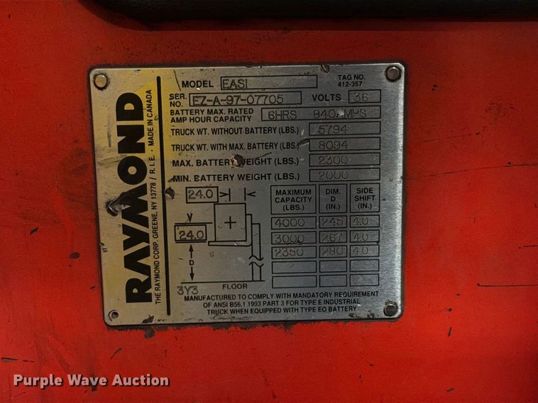 image for item NF9639 1997 Raymond EASI reach truck