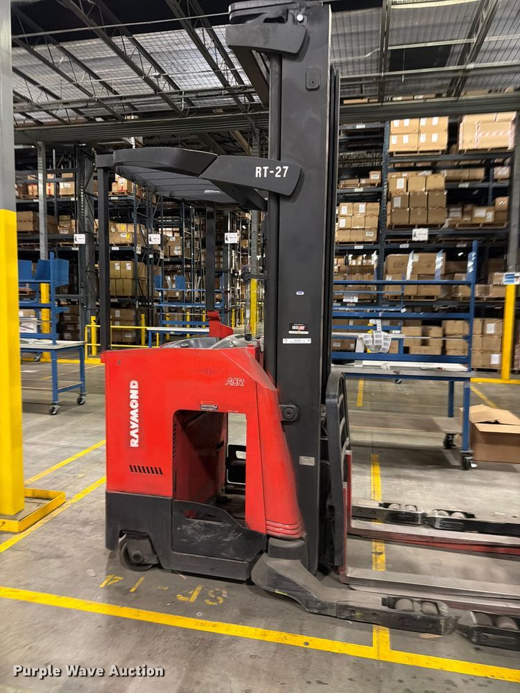 image for item NF9640 2006 Raymond 740 R45TT reach truck