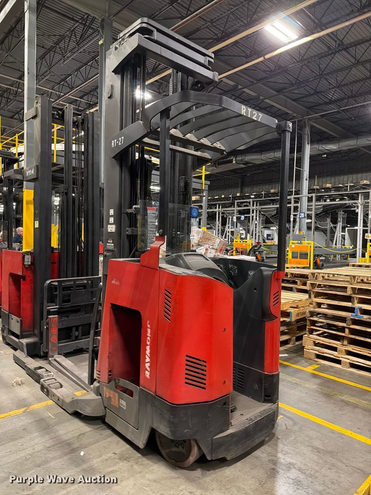 image for item NF9640 2006 Raymond 740 R45TT reach truck