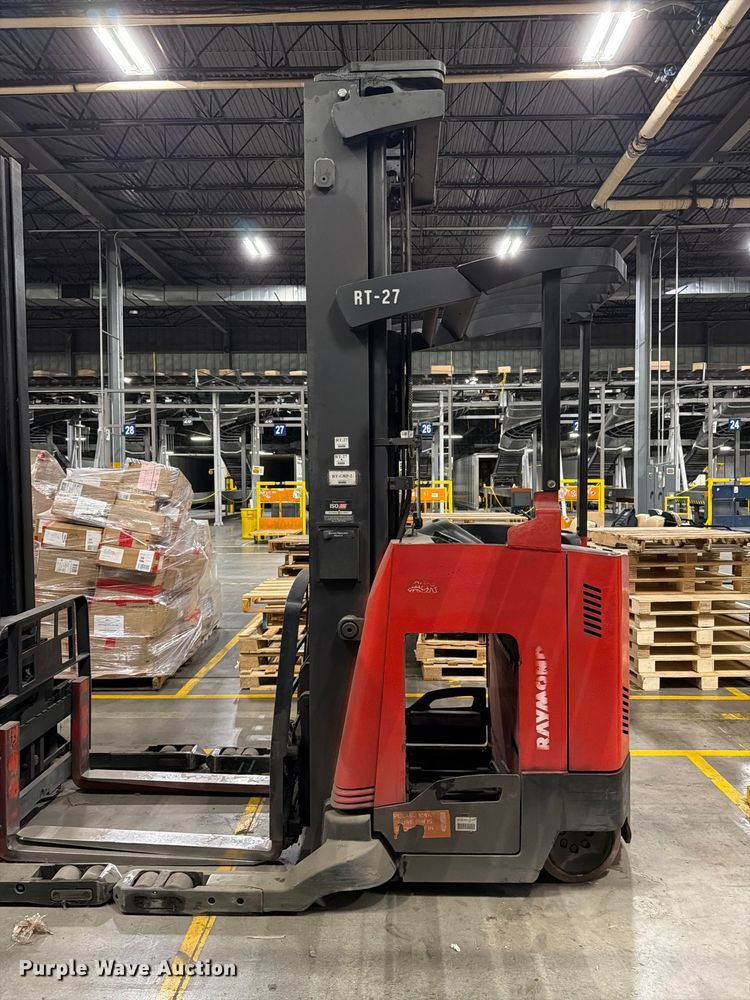 image for item NF9640 2006 Raymond 740 R45TT reach truck