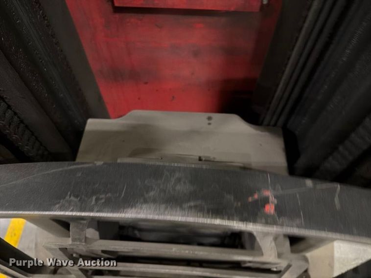 image for item NF9640 2006 Raymond 740 R45TT reach truck