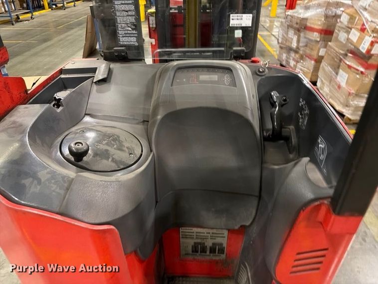 image for item NF9640 2006 Raymond 740 R45TT reach truck