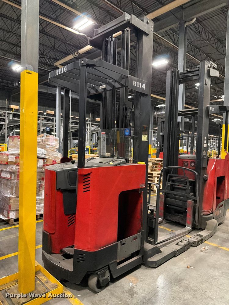 image for item NF9641 1997 Raymond EAS1 reach truck