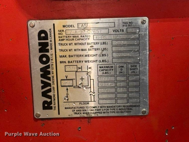 image for item NF9641 1997 Raymond EAS1 reach truck