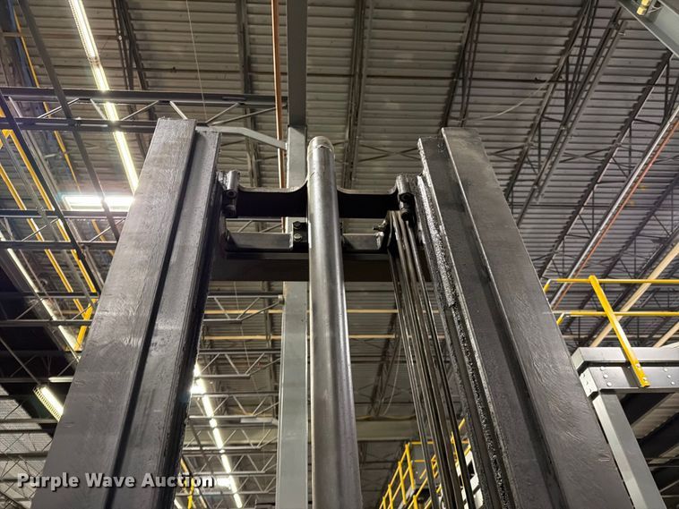 image for item NF9643 1997 Raymond EAS1 reach truck