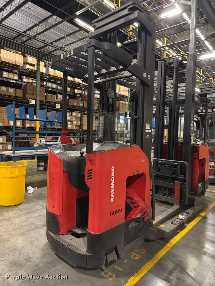 image for item NF9644 2006 Raymond 740R45TT reach truck