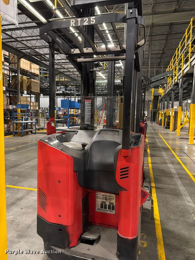 image for item NF9644 2006 Raymond 740R45TT reach truck