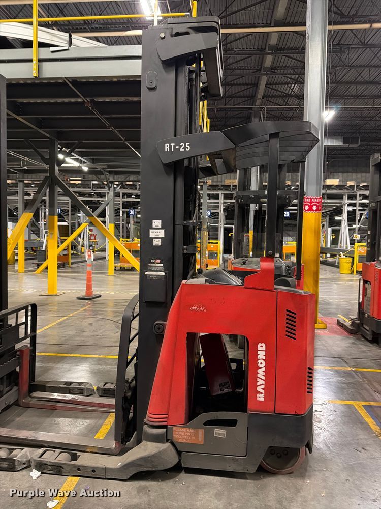 image for item NF9644 2006 Raymond 740R45TT reach truck