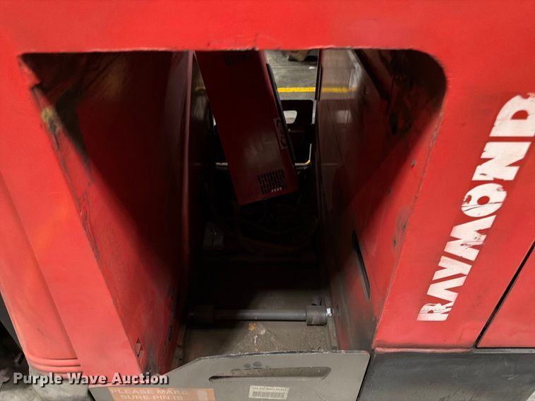 image for item NF9644 2006 Raymond 740R45TT reach truck