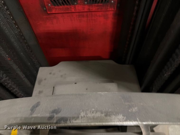image for item NF9644 2006 Raymond 740R45TT reach truck