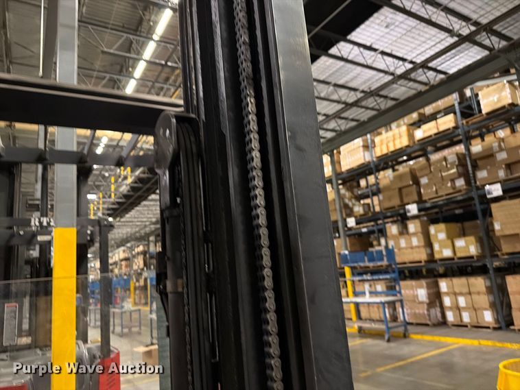 image for item NF9644 2006 Raymond 740R45TT reach truck