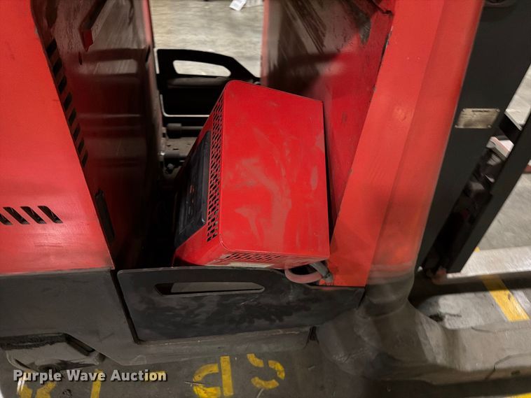 image for item NF9644 2006 Raymond 740R45TT reach truck