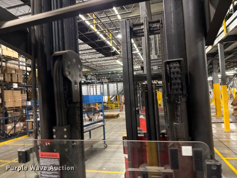 image for item NF9644 2006 Raymond 740R45TT reach truck