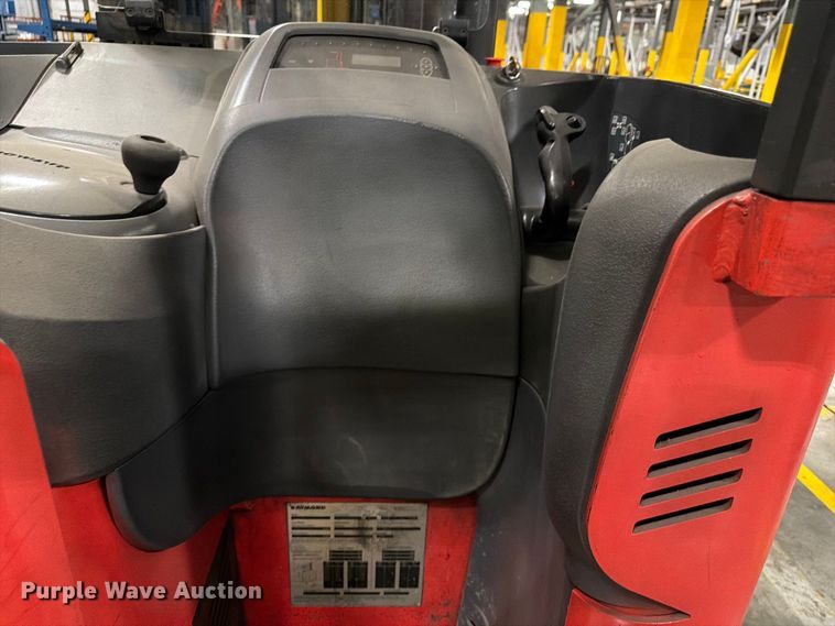 image for item NF9644 2006 Raymond 740R45TT reach truck