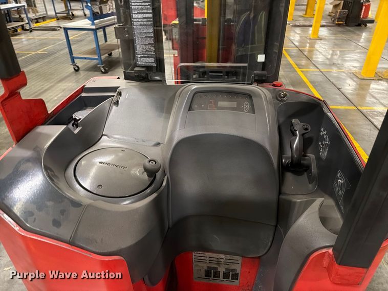 image for item NF9644 2006 Raymond 740R45TT reach truck