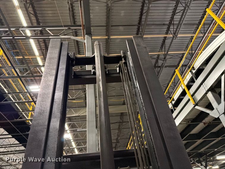 image for item NF9645 1997 Raymond EAS1 reach truck