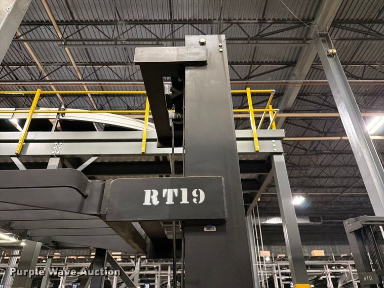 image for item NF9645 1997 Raymond EAS1 reach truck