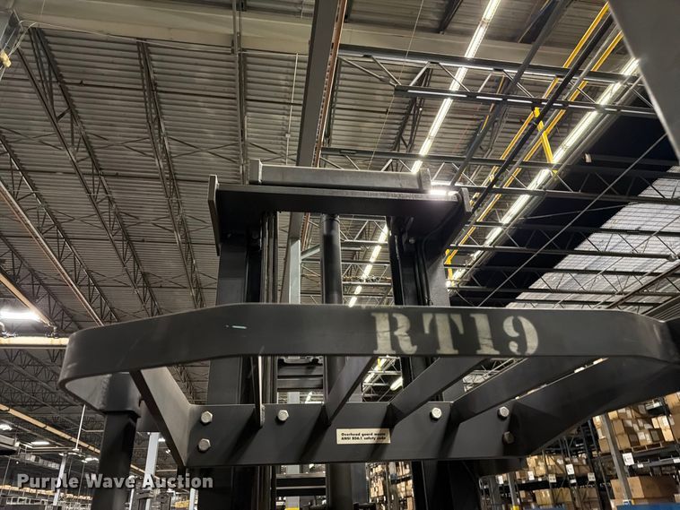 image for item NF9645 1997 Raymond EAS1 reach truck