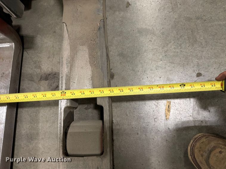 image for item NF9645 1997 Raymond EAS1 reach truck