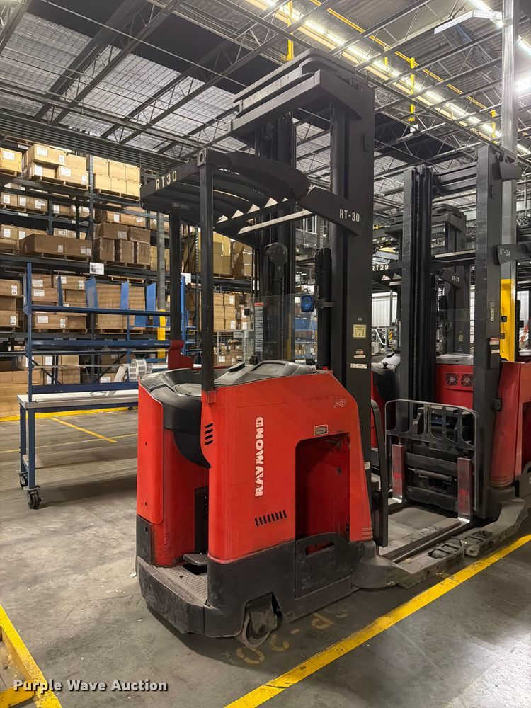 image for item NF9646 2006 Raymond 740R45TT reach truck