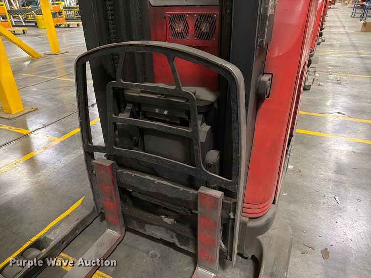 image for item NF9646 2006 Raymond 740R45TT reach truck
