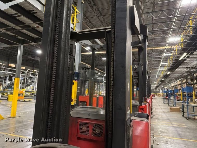 image for item NF9646 2006 Raymond 740R45TT reach truck