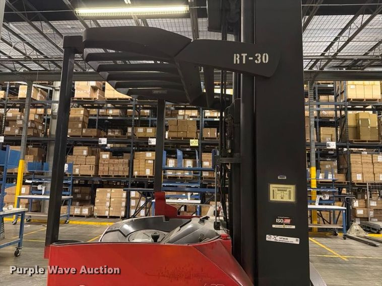 image for item NF9646 2006 Raymond 740R45TT reach truck