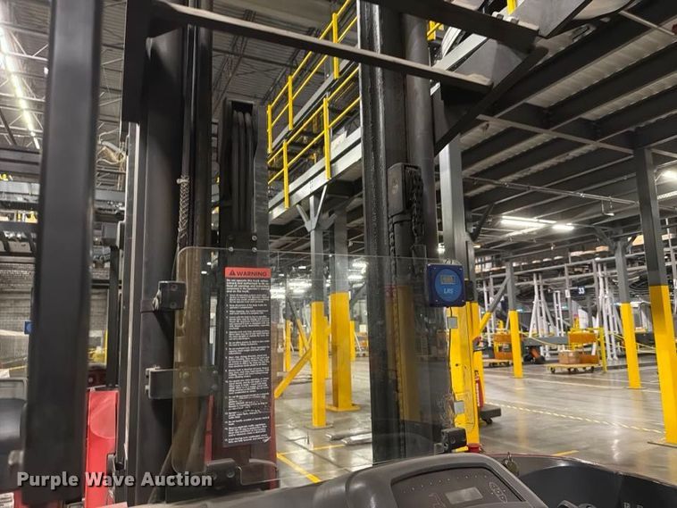 image for item NF9646 2006 Raymond 740R45TT reach truck
