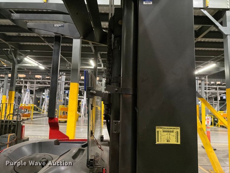 image for item NF9647 2014 Raymond 740R45TT reach truck