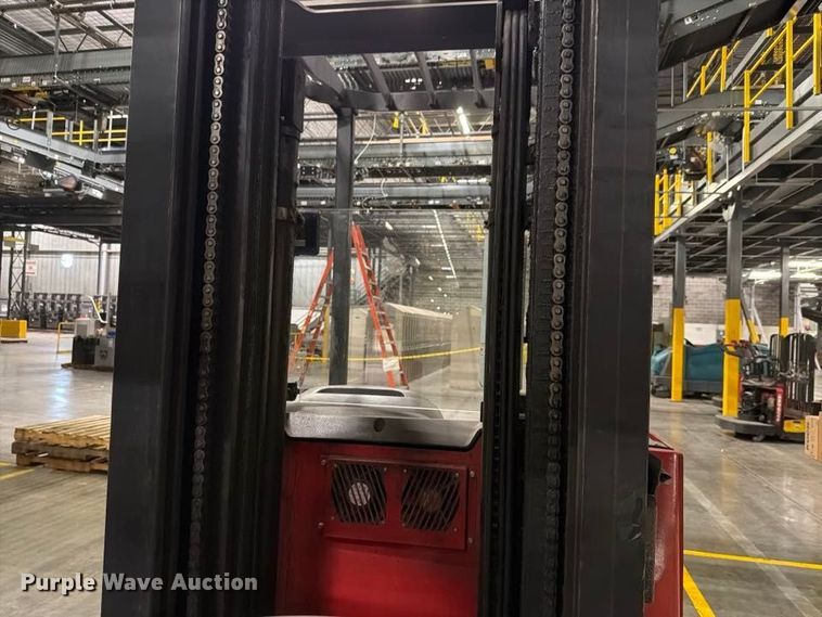 image for item NF9648 2006 Raymond 740R45TT reach truck