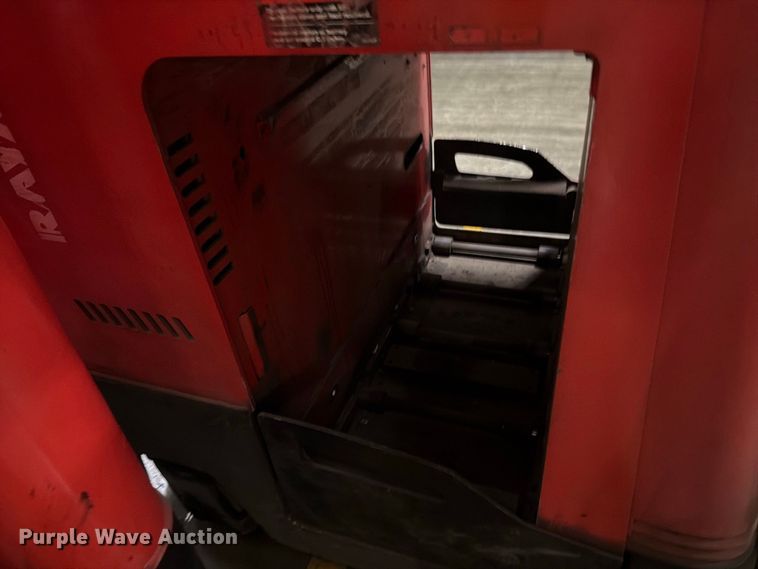 image for item NF9649 2006 Raymond 740R45TT reach truck