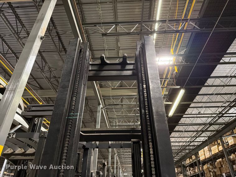 image for item NF9649 2006 Raymond 740R45TT reach truck