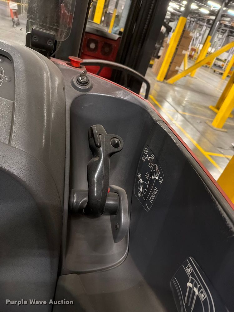 image for item NF9649 2006 Raymond 740R45TT reach truck