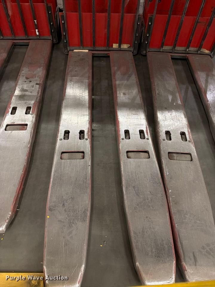 image for item NF9650 (4) 2004 Raymond 112TM FRE80I pallet jacks
