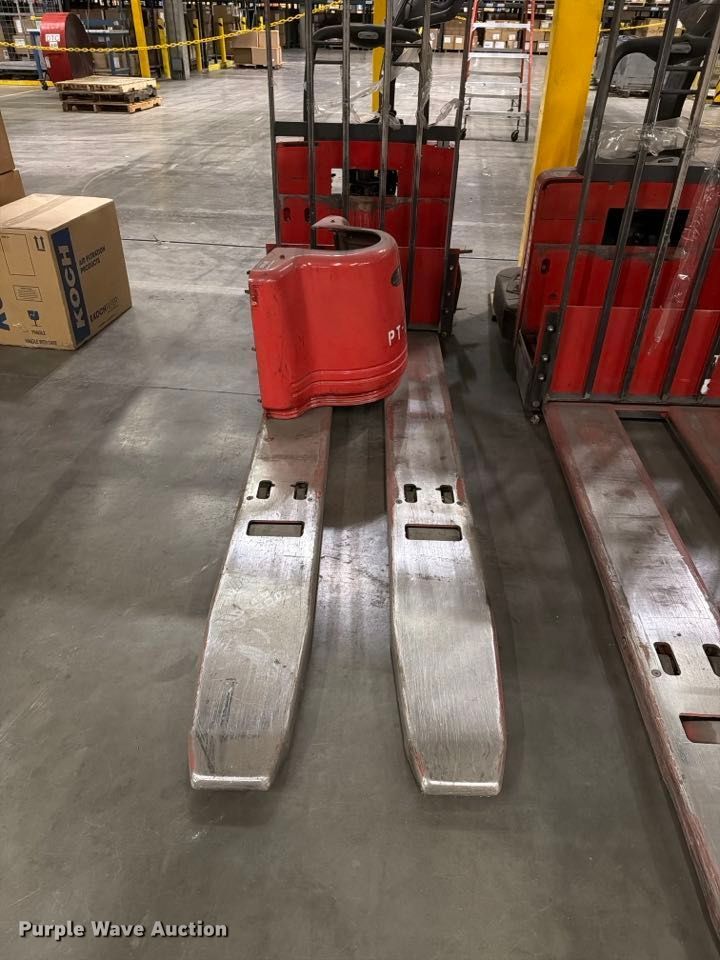 image for item NF9650 (4) 2004 Raymond 112TM FRE80I pallet jacks