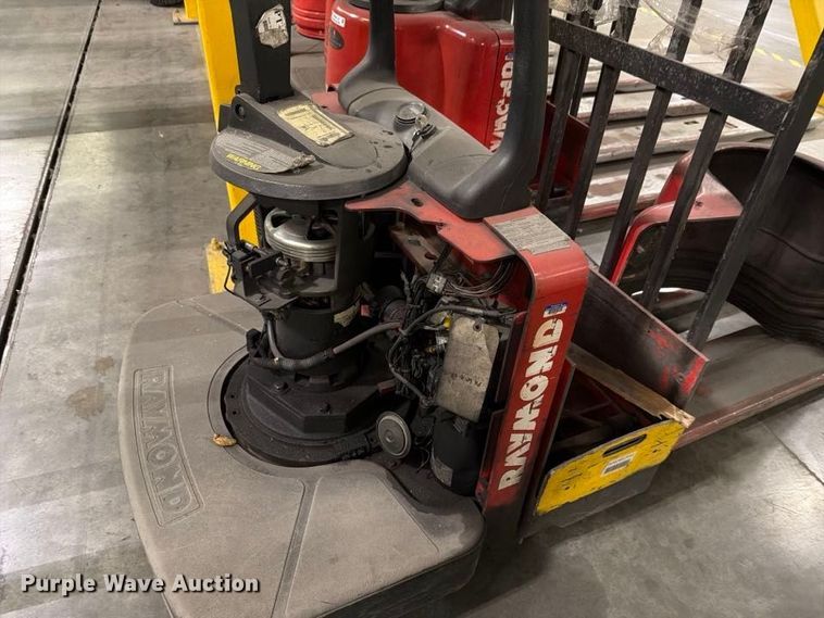 image for item NF9650 (4) 2004 Raymond 112TM FRE80I pallet jacks