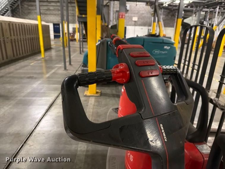 image for item NF9650 (4) 2004 Raymond 112TM FRE80I pallet jacks