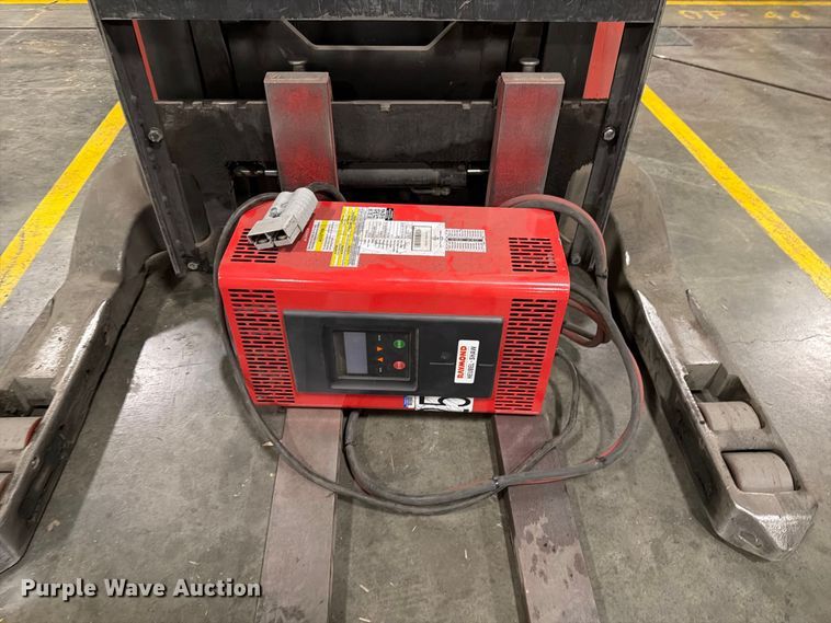 image for item NF9651 2015 Raymond 750-R45TT reach truck