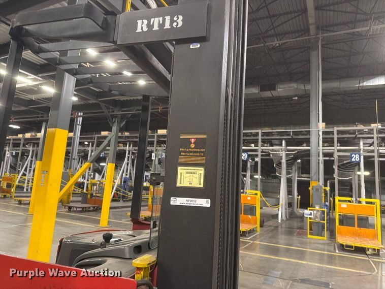 image for item NF9652 1997 Raymond EASI reach truck