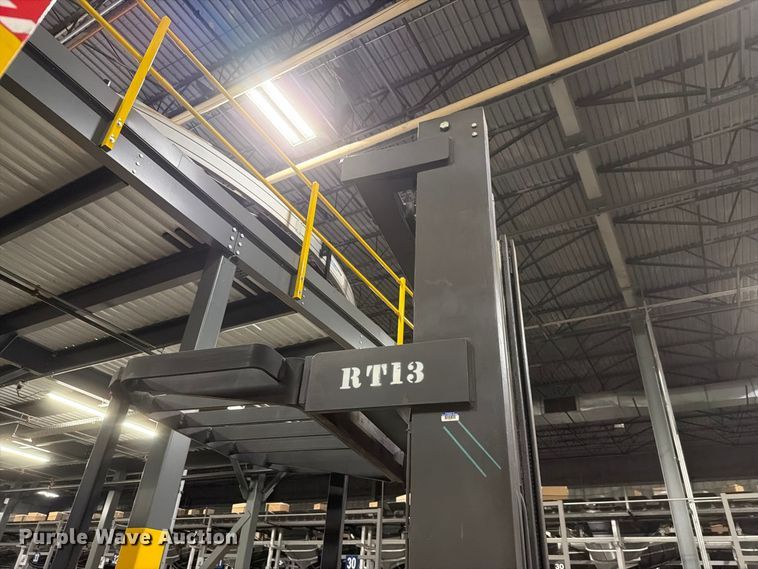image for item NF9652 1997 Raymond EASI reach truck