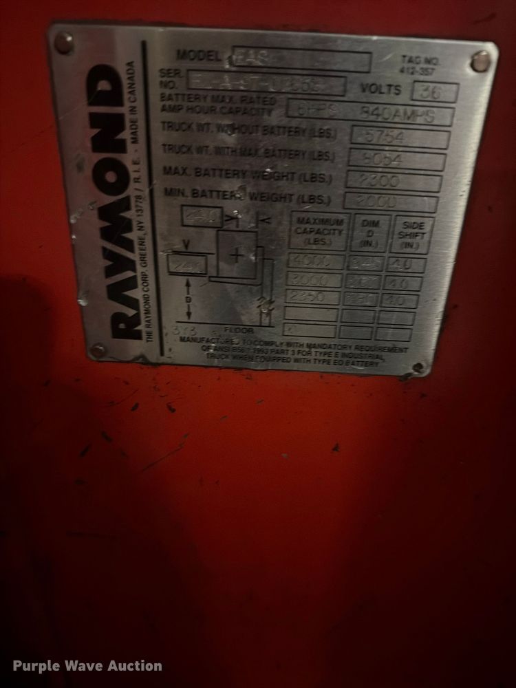 image for item NF9652 1997 Raymond EASI reach truck