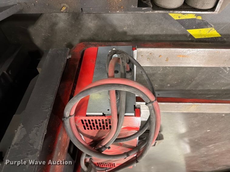 image for item NF9653 1997 Raymond EASI reach truck