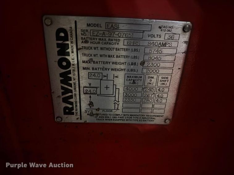 image for item NF9653 1997 Raymond EASI reach truck