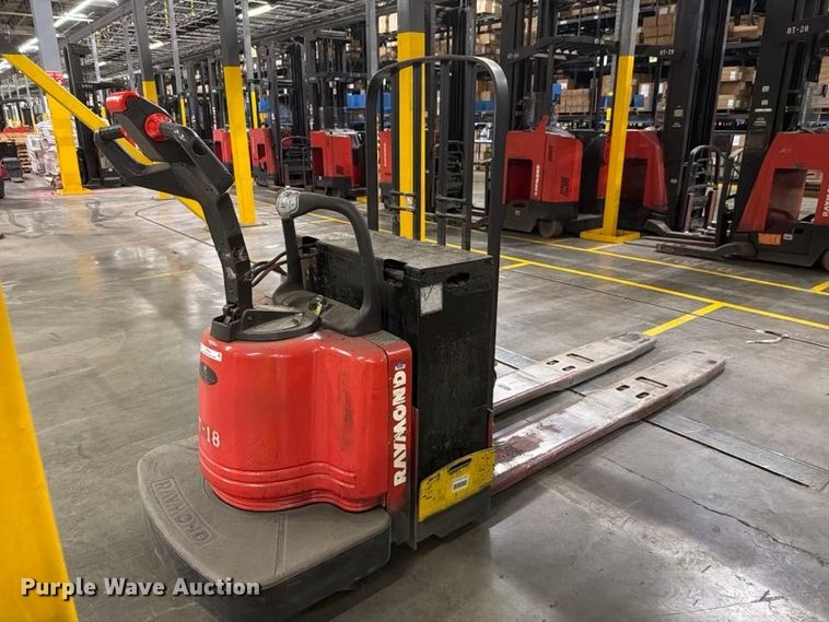image for item NF9654 2005 Raymond 112TMFRE80L pallet jack